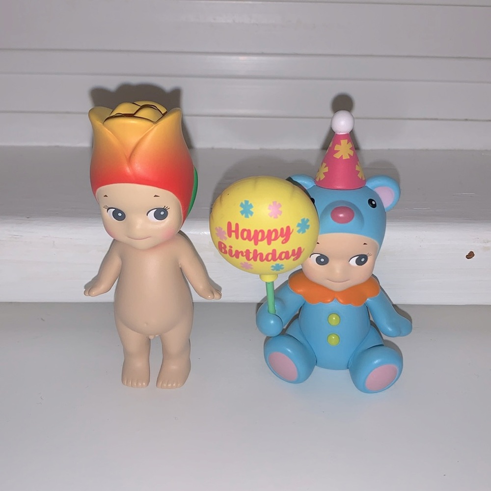 Sonny Angel naked baby set of 2 birthday angel and tulip angel.